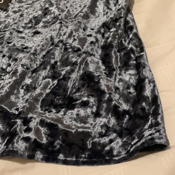 Top - Picture 4 of 7